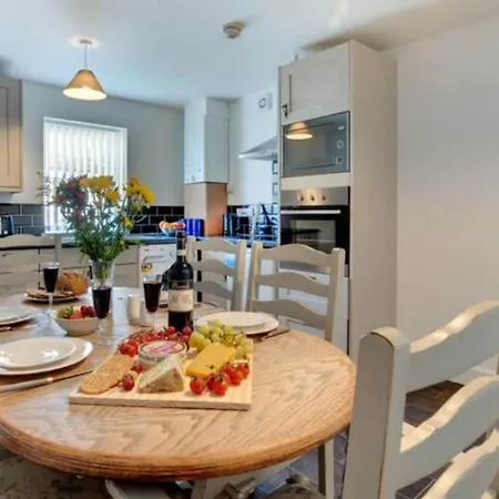 Seasalt Twobedroom In By Belvilla Skinningrove